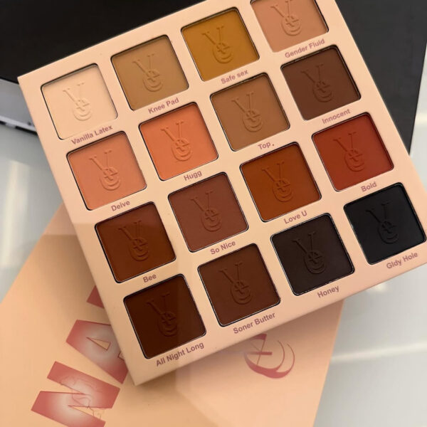 Vee Beauty Eyeshadow Palette (NAKED)