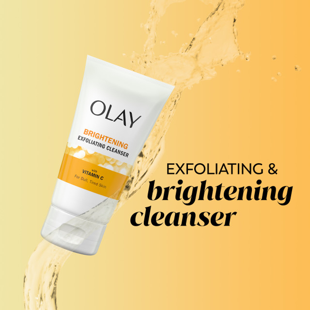 Olay Brightening Exfoliating Cleanser with Vitamin C - Image 2